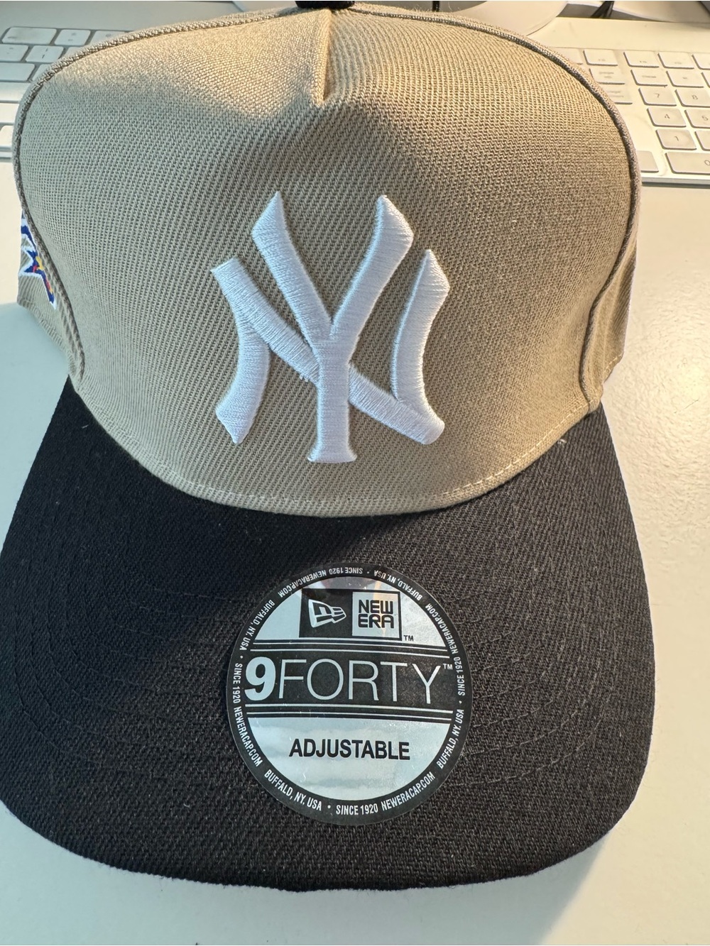 New York Yankees 9Fifty Adjustable Adult Size SnapBack Ball Cap